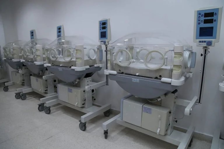 Instalaciones del área neonatal del Materno Neonatal de Córdoba