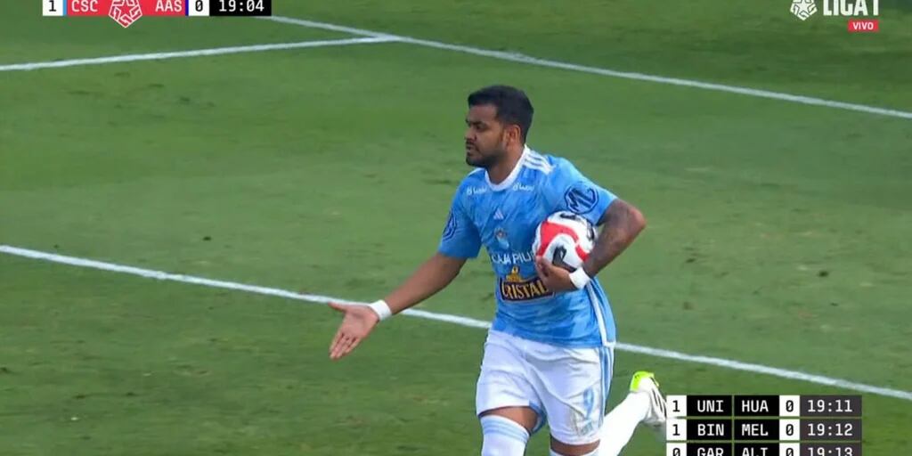 Gol de Brenner Marlos tras insólita revisión de 8 minutos en VAR para el 1-0 en Sporting Cristal vs Alianza Atlético por Liga 1