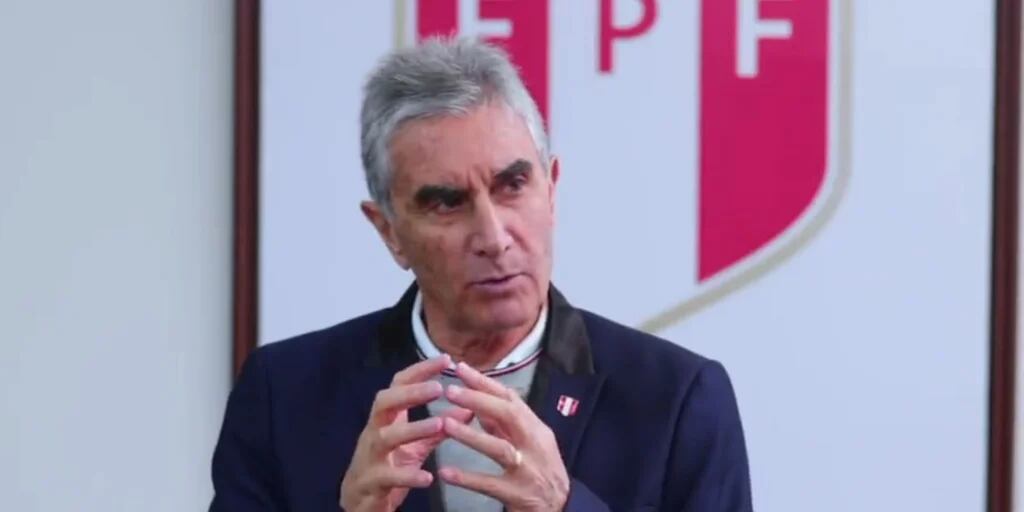 Juan Carlos Oblitas dijo: “La FPF ha empezado una reestructuración. Todos debemos tirar del mismo lado”