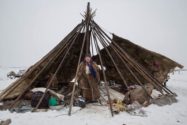 Mujeres de la tribu nómade de Nenets, en el ártico ruso. Evgenia Arbugaeva 
