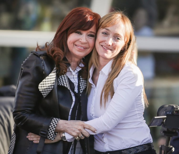 Anabel Fernández Sagasti junto a Cristina Kirchner 