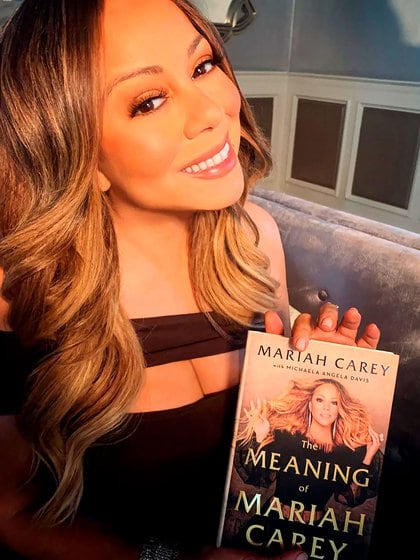 La cantante acaba de lanzar sus explosivas memorias bajo el título "The Meaning of Mariah Carey" (@mariahcarey)