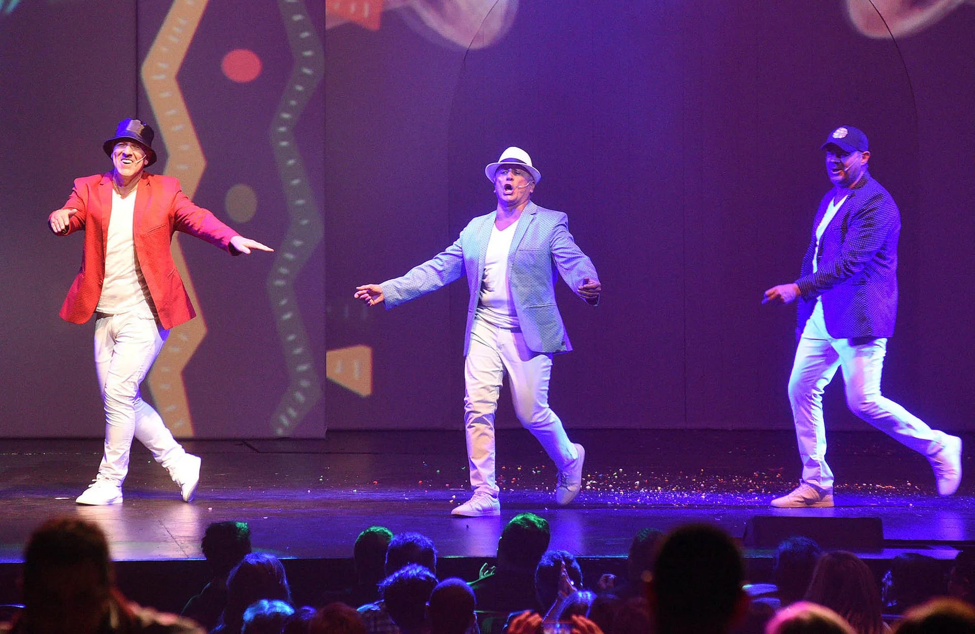 Dady Brieva, Miguel del Sel y el Chino Volpato debutaron con entradas agotadas en el teatro Ópera. El trío cómico se presentará durante ocho semanas en Buenos Aires