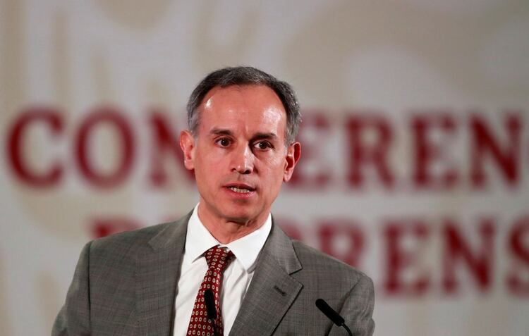 El subsecretario de salud, López-Gatell, detalló que la OMS usa un criterio diferente al de México, y que la fase 2 todavía no llega al país (Foto: Henry Romero/ Reuters)