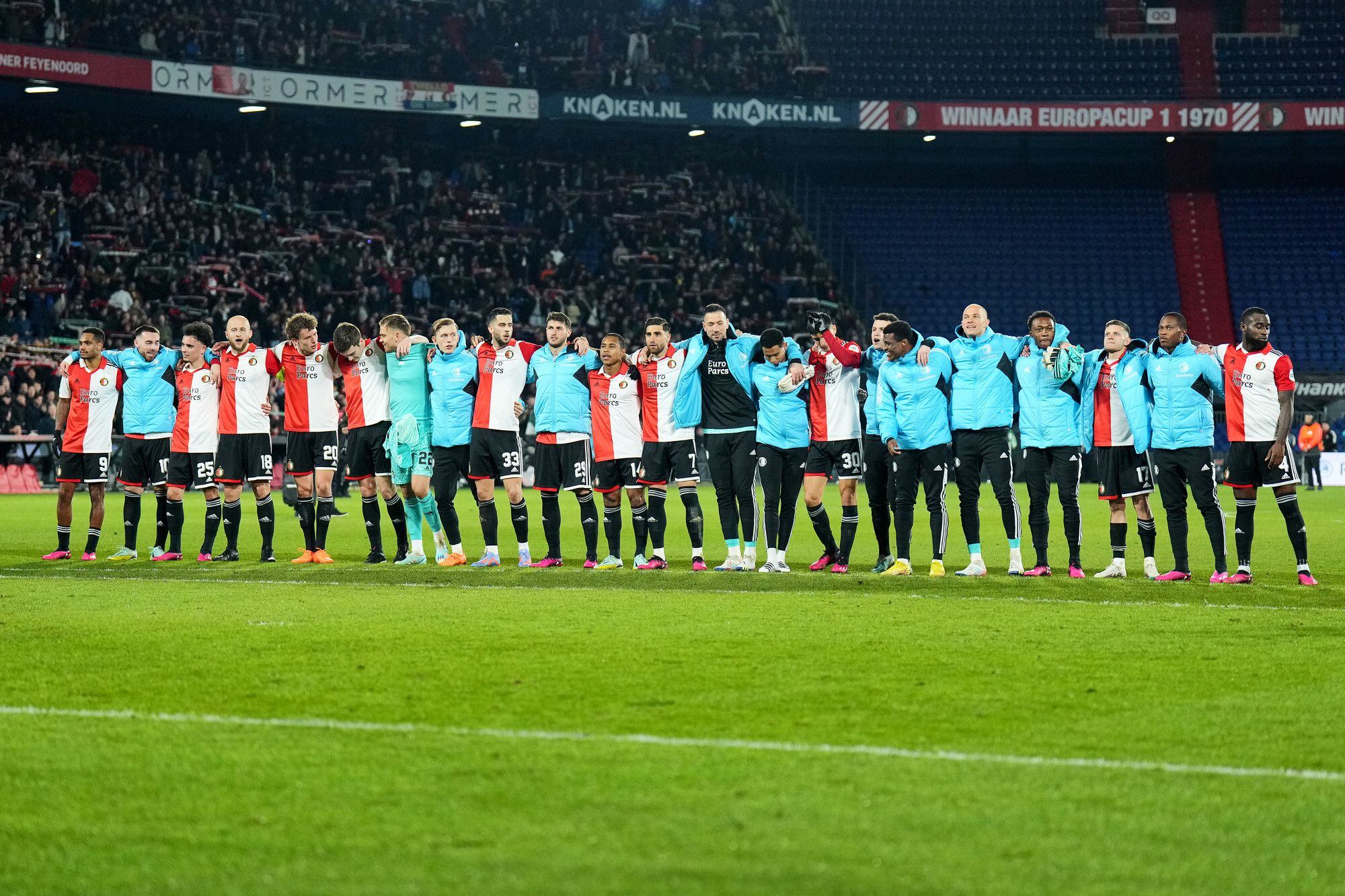 Feyenoord se ubicó primero de su grupo y clasificó directo a octavos.