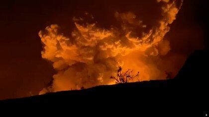 La erupción del Kilauea en una imagen difundida en las redes sociales (EPICLAVA /via REUTERS)