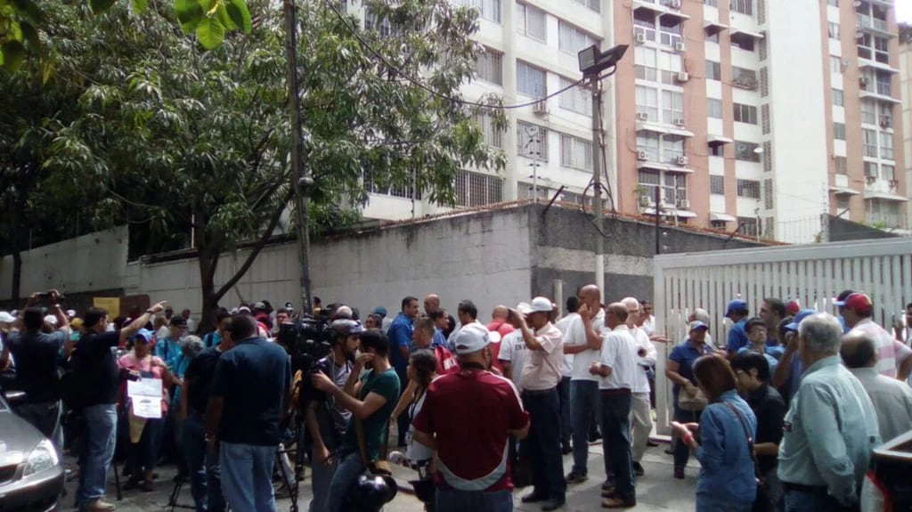 El presidente de la Asamblea Nacional, Henry Ramos Allup, llamó a la “serenidad tras la militarización de Caracas por la movilización”