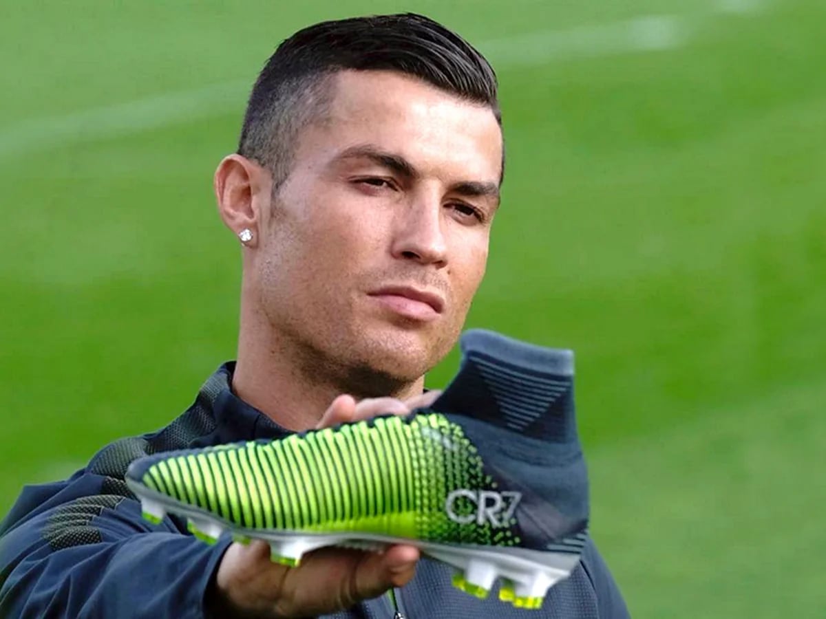 La insólita razón por que a Cristiano Ronaldo le gusta usar botas negras - Infobae