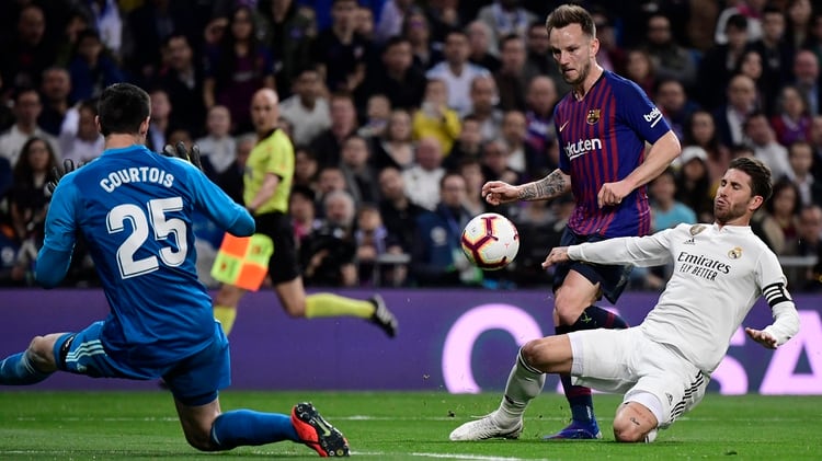 Ivan Rakitic fue el autor del gol del Barcelona ante el Real Madrid. (AFP)