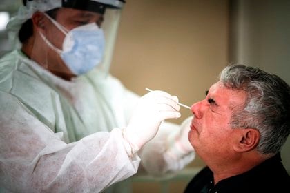 Millions of people have had to undergo tests to see if they suffer from the disease which is a pandemic.  EFE / Juan Ignacio Roncoroni / Archive