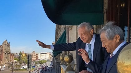 El presidente López Obrador y el compositor Armando Manzanero (Foto: Andrés Manuel López Obrador / Facebook)