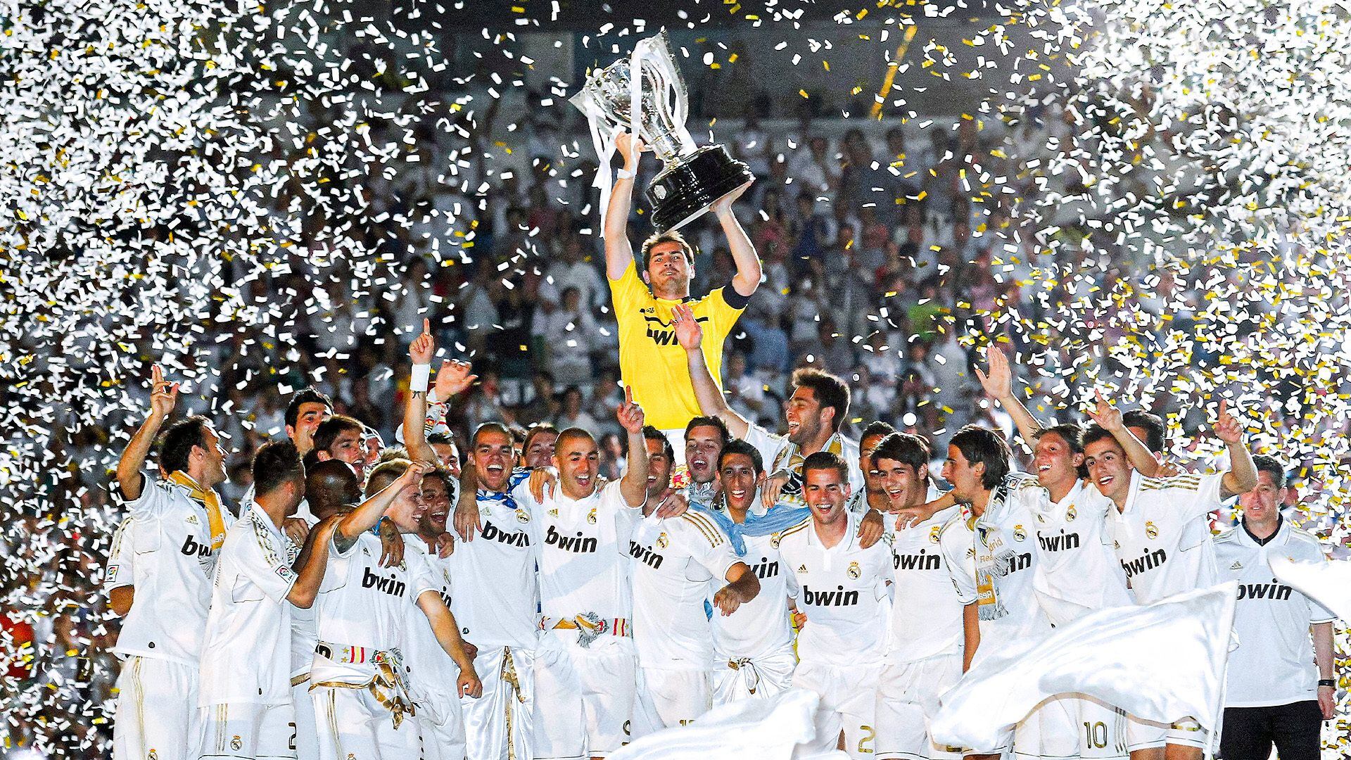 El Real Madrid celebra su 32ª liga, que consiguieron el 2 de mayo de 2012 (Real Madrid)