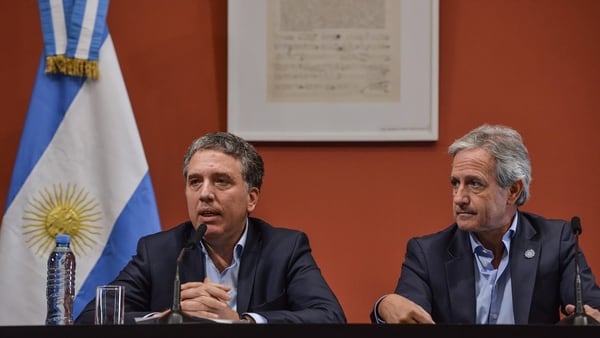 Los ministros Nicolás Dujovne y Andrés Ibarra en Casa Rosada