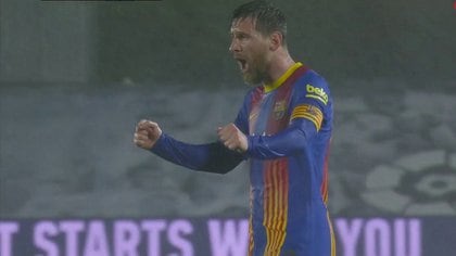 El desaforado grito de Lionel Messi a sus compañeros tras el gol