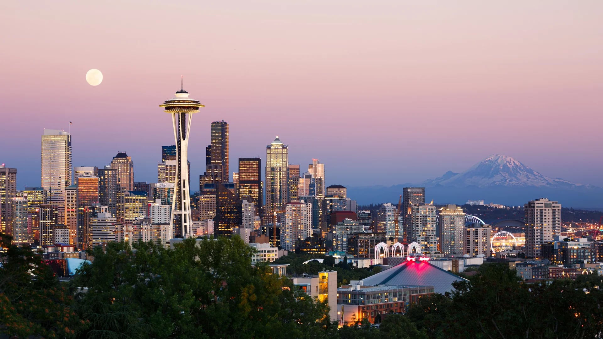 La Seattle Space Needle quizás sea una de las atracciones turísticas más reconocidas de Estados Unidos (istock)