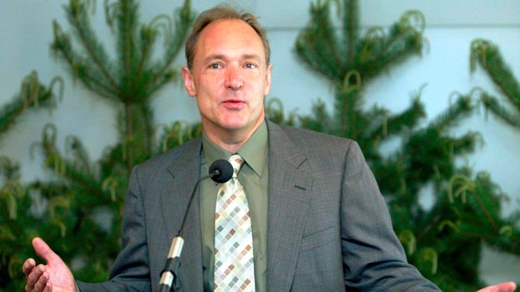 Tim Berners-Lee, conocido como “el padre de la web”.(AP)