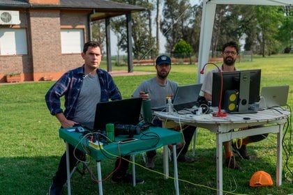 Franco, Christian y Alex realizaron un importante experimento llamado Eclipsor 1 el pasado mes de octubre como preludio del lunes