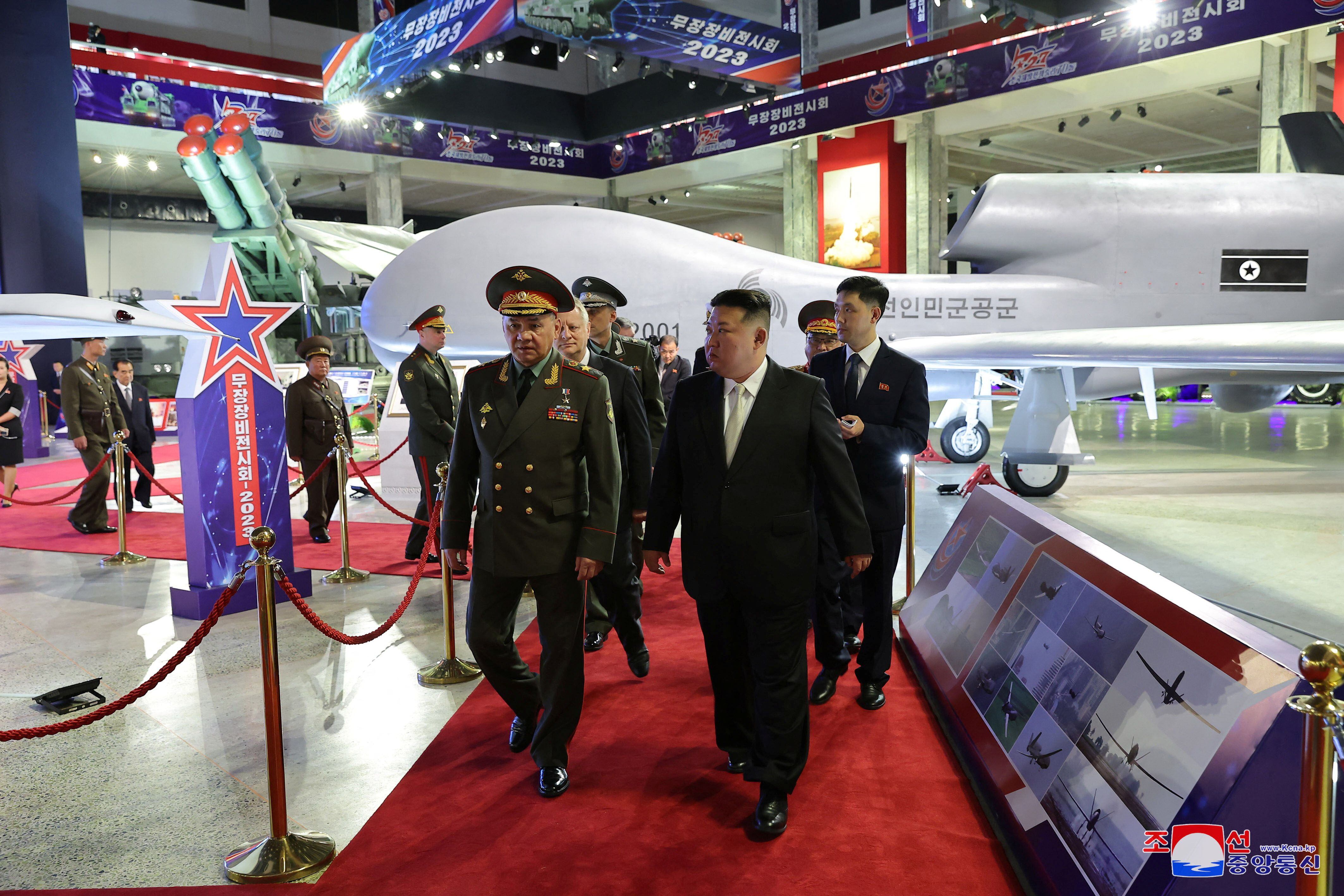La sombra de Irán detrás del rápido desarrollo de los nuevos drones que exhibió Kim Jong-un en Corea del Norte