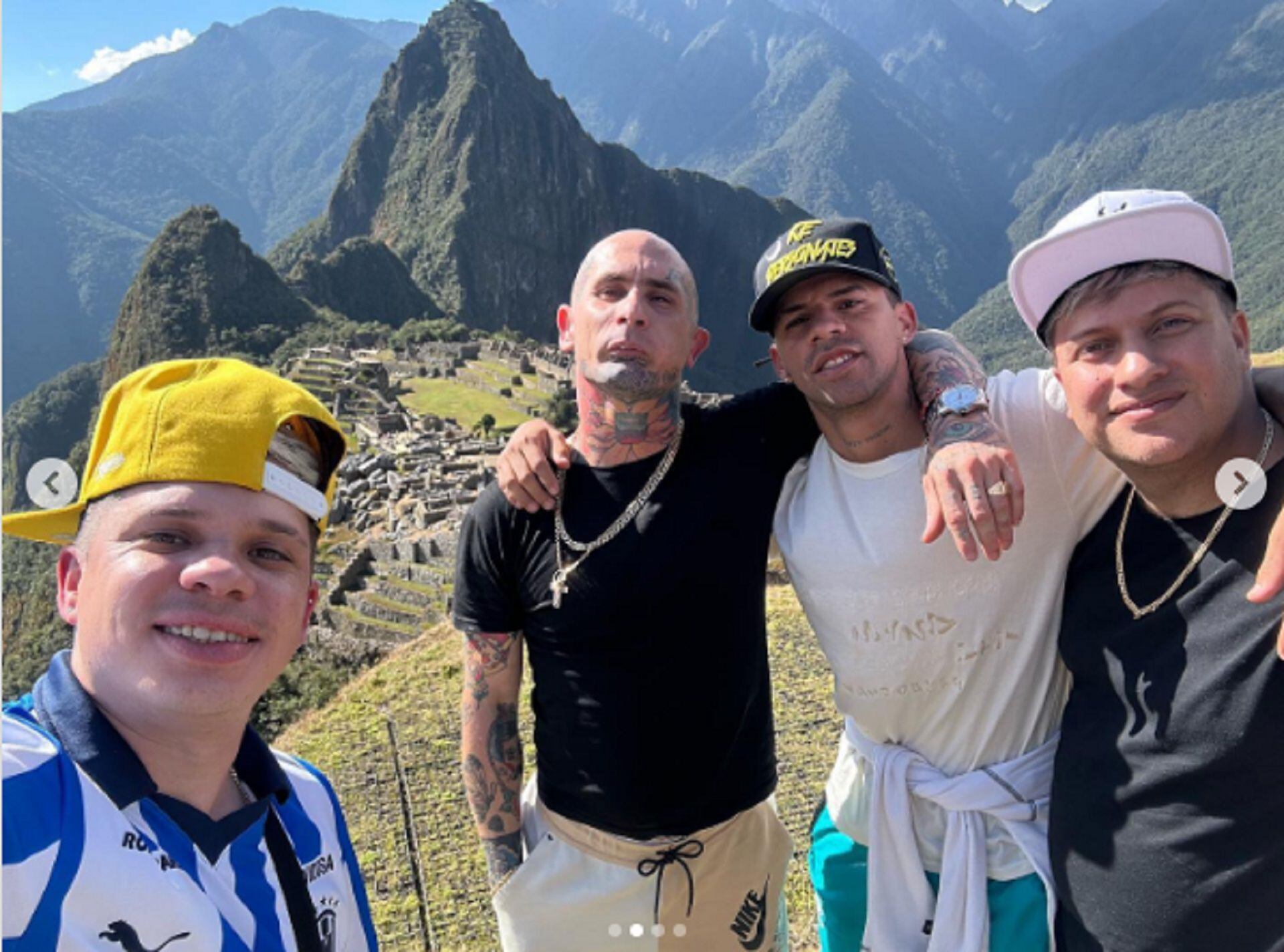 Otra de las fotos que posteó el cantante de Ke Personajes en Machu Pichu