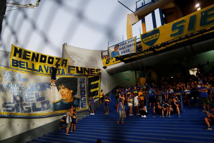 Una de las banderas dirigidas a Maradona en la Bombonera (Foto: Reuters)