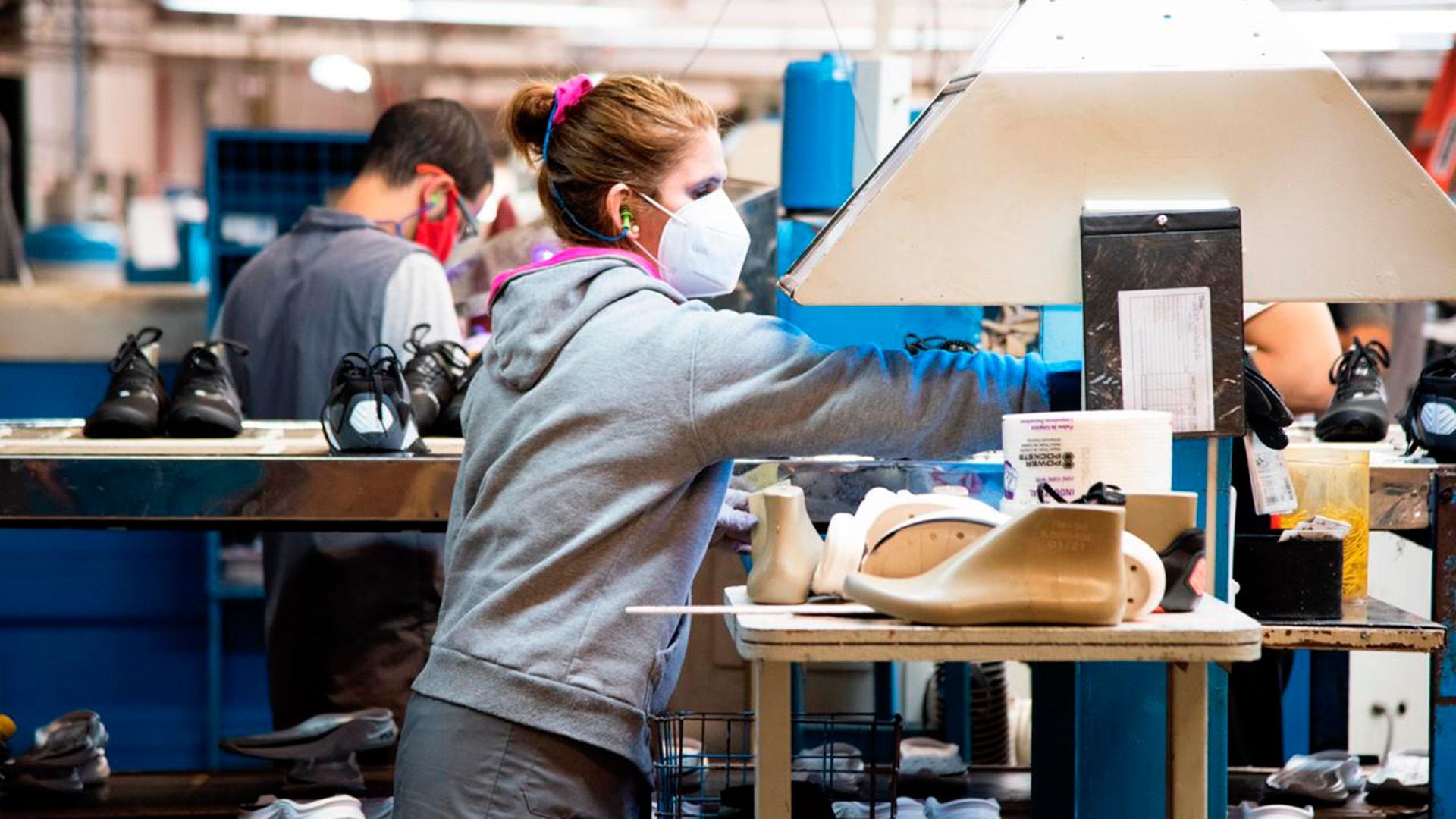 Kreta afstuderen lof La fábrica de zapatillas Nike en la Argentina paró su producción por falta  de insumos importados - Infobae