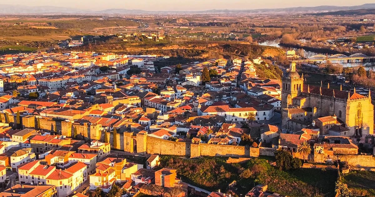 Coria: a cidade espanhola na fronteira com Portugal com 28 séculos e o castelo dos Duques de Alba