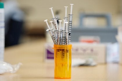 Jeringas de la vacuna Pfizer-BioNTec en EEUU (REUTERS/Kamil Krzaczynski)