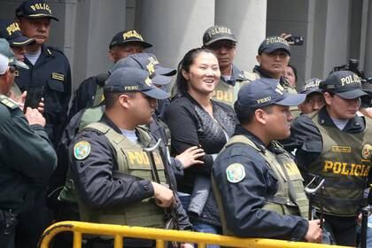 La ex candidata presidencial Keiko Fujimori deja el Palacio de Justicia el 1 noviembre de 2018. Andina/Vidal Tarqui/vía REUTERS