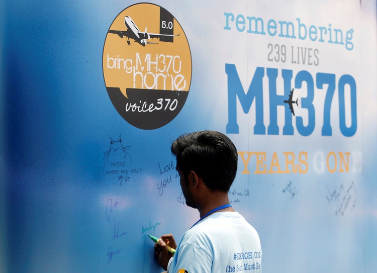 Un mensaje para los pasajeros en la quinta conmemoración de la desaparición del MH370. (REUTERS/Lai Seng Sin)