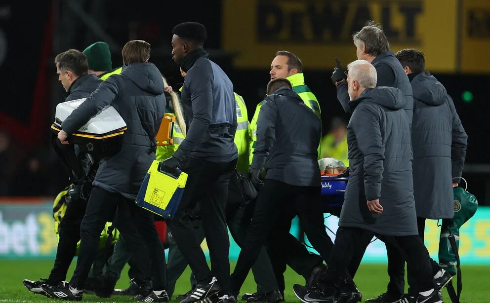 Partida da Premier League tem jogo suspenso após jogador do Luton Town  sofrer parada cardíaca - Netflu - Futebol Internacional