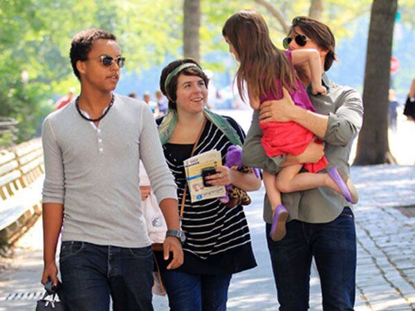 Connor, Isabella y Suri, en una rara foto donde se ve a los tres con su padre, Tom Cruise