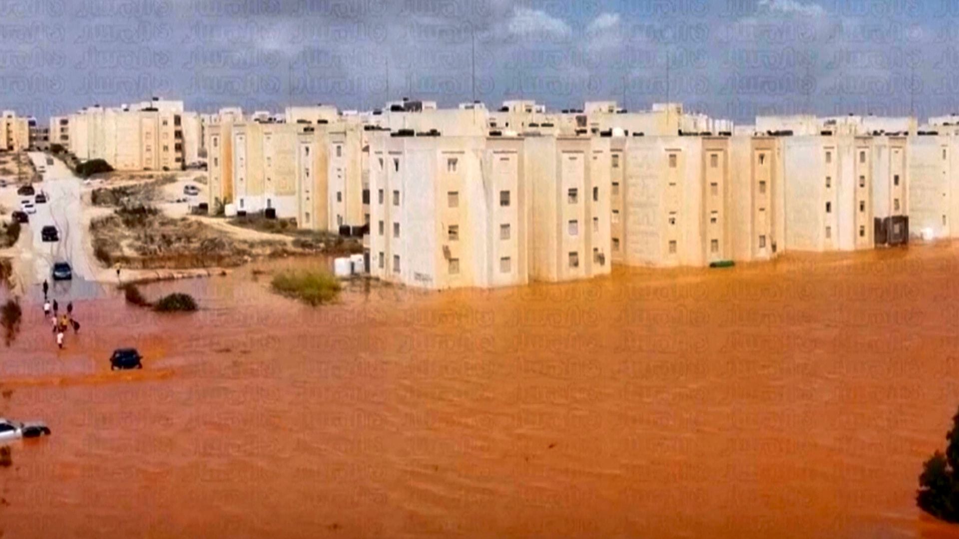 Calles inundadas en la región de Marj. (Libya Almasar TV via AP)