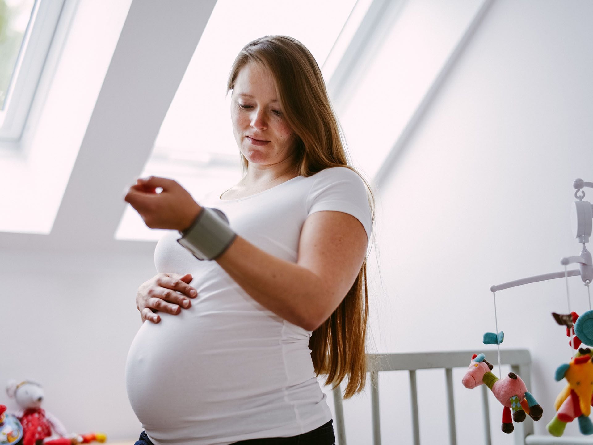 Después de las 20 semanas de embarazo, se puede desarrollar la hipertensión gestacional. Por lo general, no tiene otros síntomas (Getty Images)