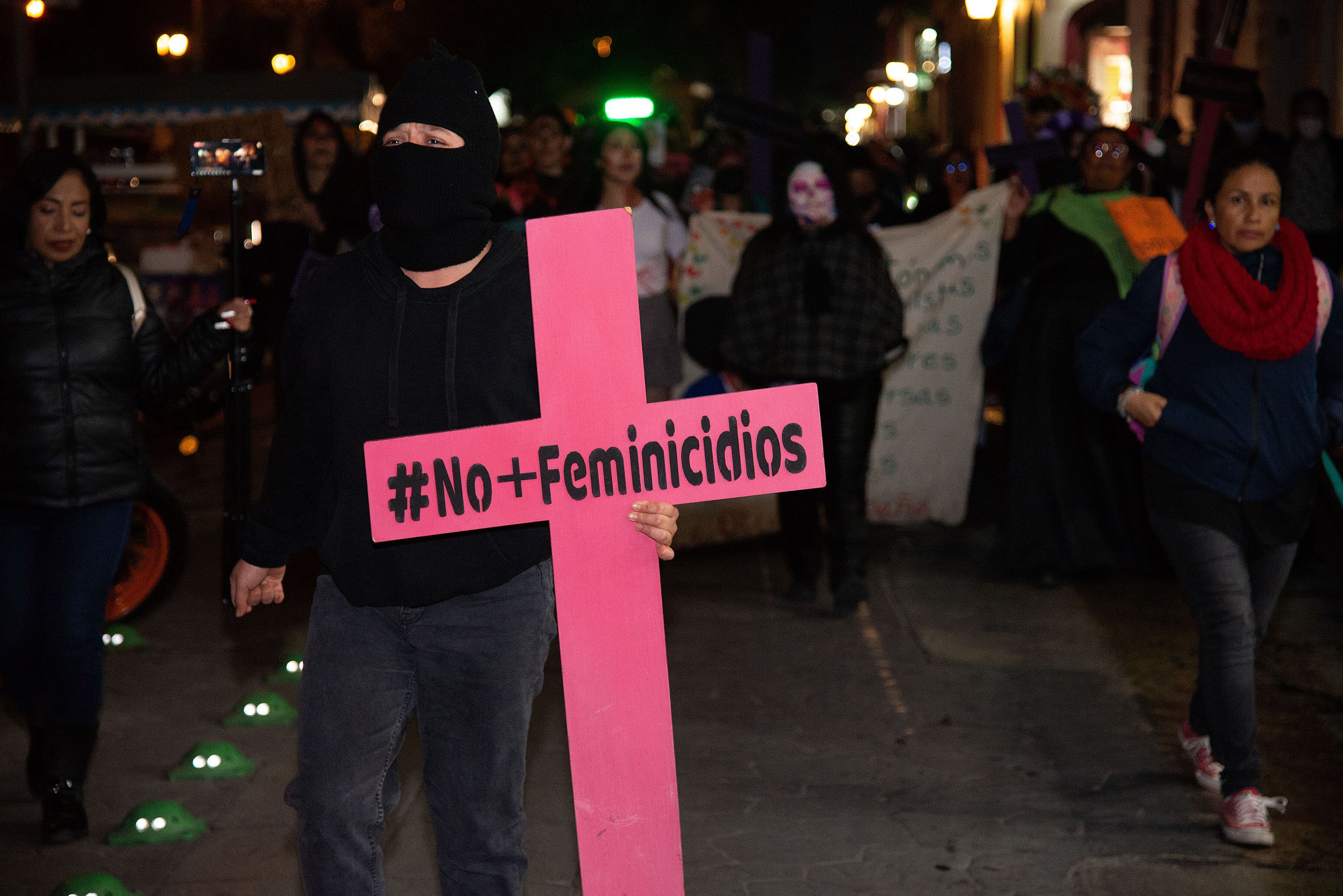 Mujeres se manifiestan en contra de los feminicidios, en una fotografía de archivo. EFE/Carlos López