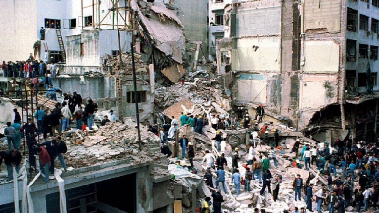 En el atentado a la AMIA murieron 85 personas (Foto: Reuters)