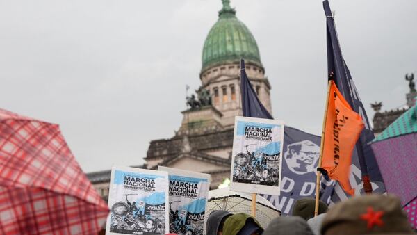 Los docentes y alumnos reclaman un mayor presupuesto para las entidades educativas