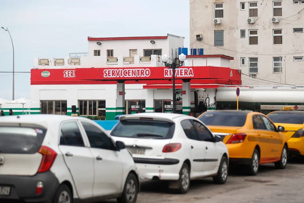 Die Preise für die Grundversorgung werden in Kuba erhöht, und Touristen wird der Kraftstoff in ausländischer Währung berechnet | Bildquelle: Infobae © | Bilder sind in der Regel urheberrechtlich geschützt