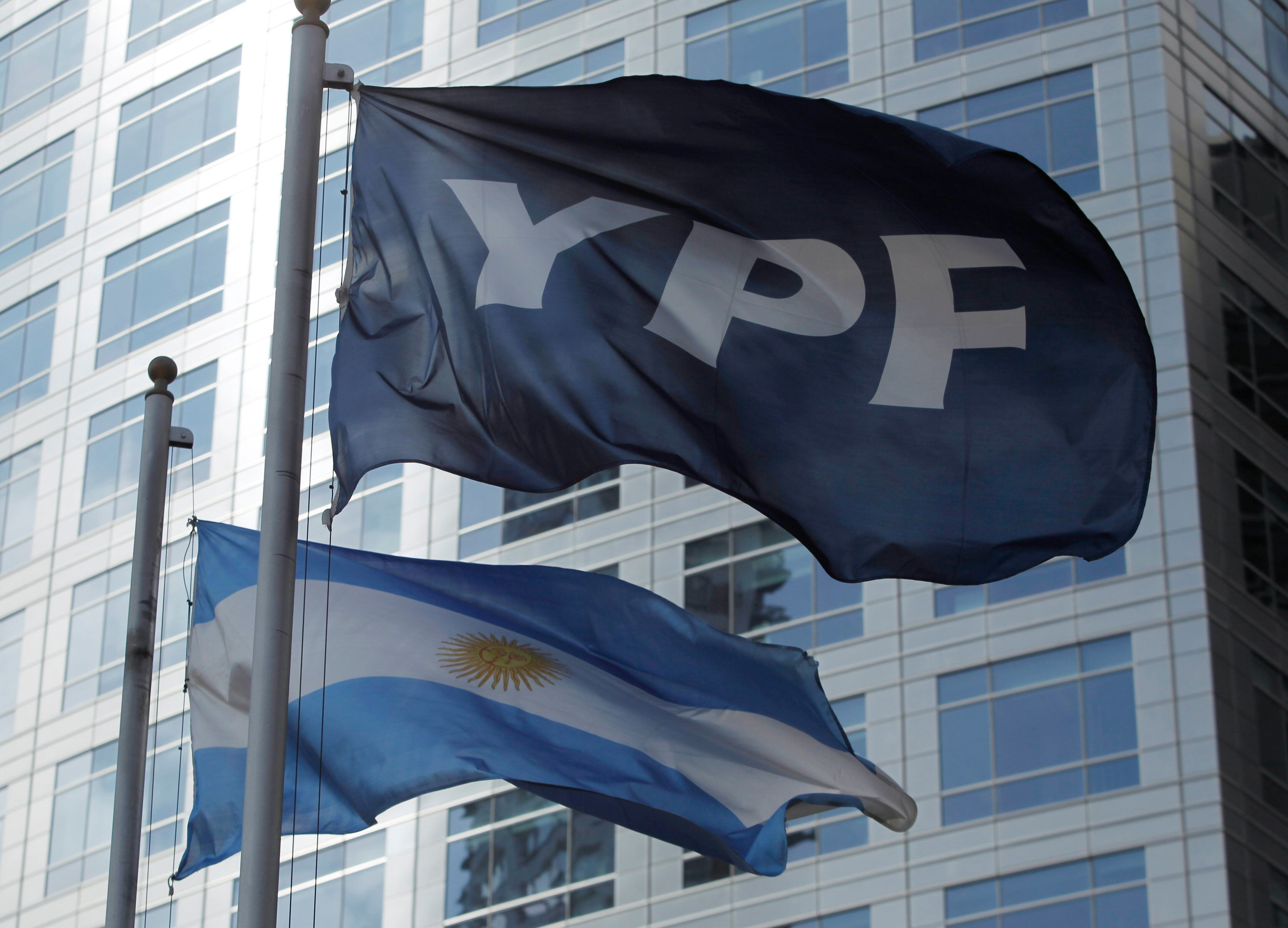 YPF busca enfocarse en Vaca Muerta. EFE/Leo La Valle/Archivo
