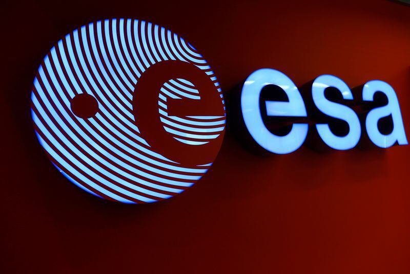 Logotipo de la Agencia Espacial Europea (ESA) en su sede en Darmstadt, Alemania (REUTERS/Ralph Orlowski)