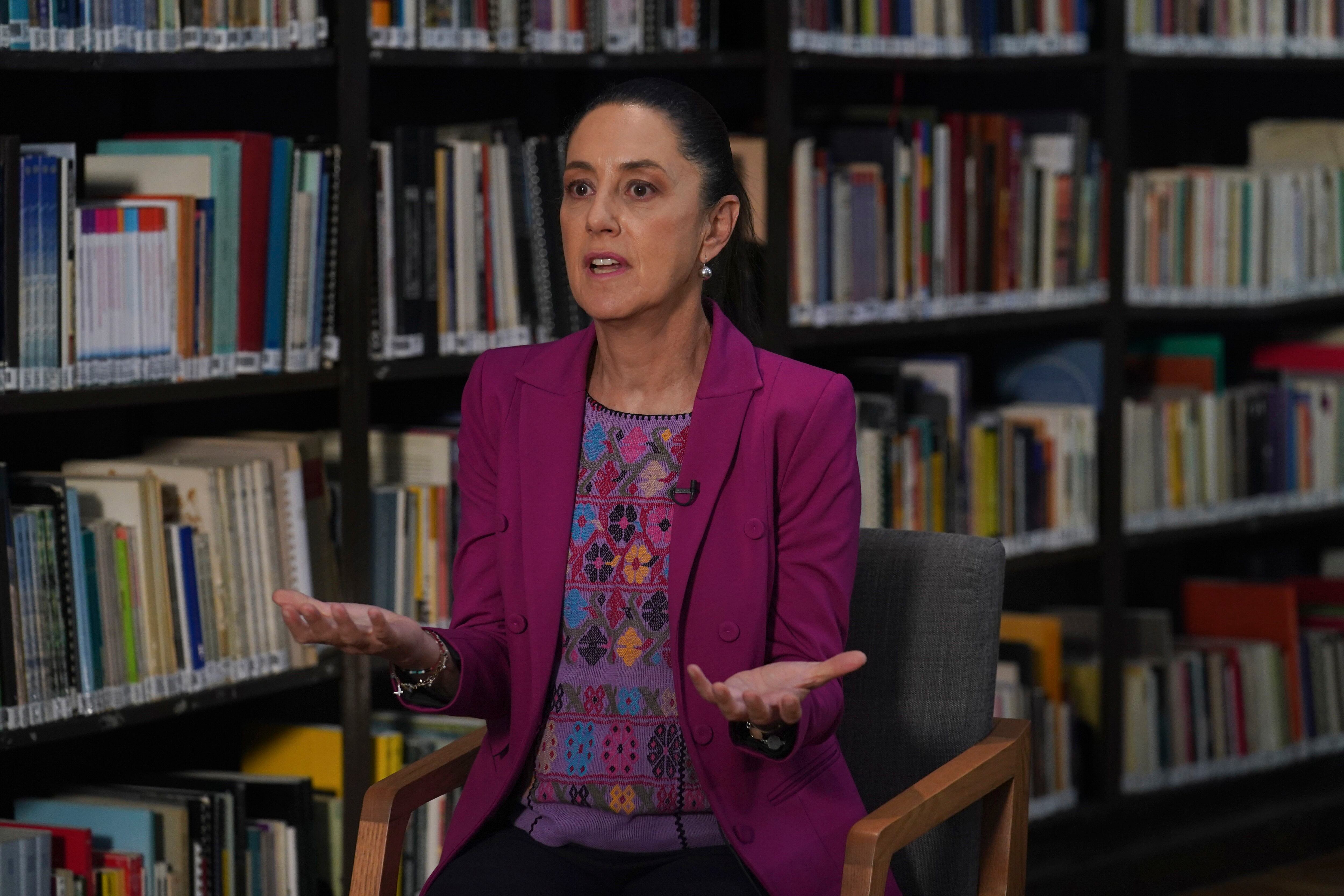 La jefa de gobierno de la Ciudad de México, Claudia Sheinbaum Pardo, lidera las preferencias entre los aspirantes de Morena a la candidatura presidencial de 2024 (Marco Ugarte/AP)