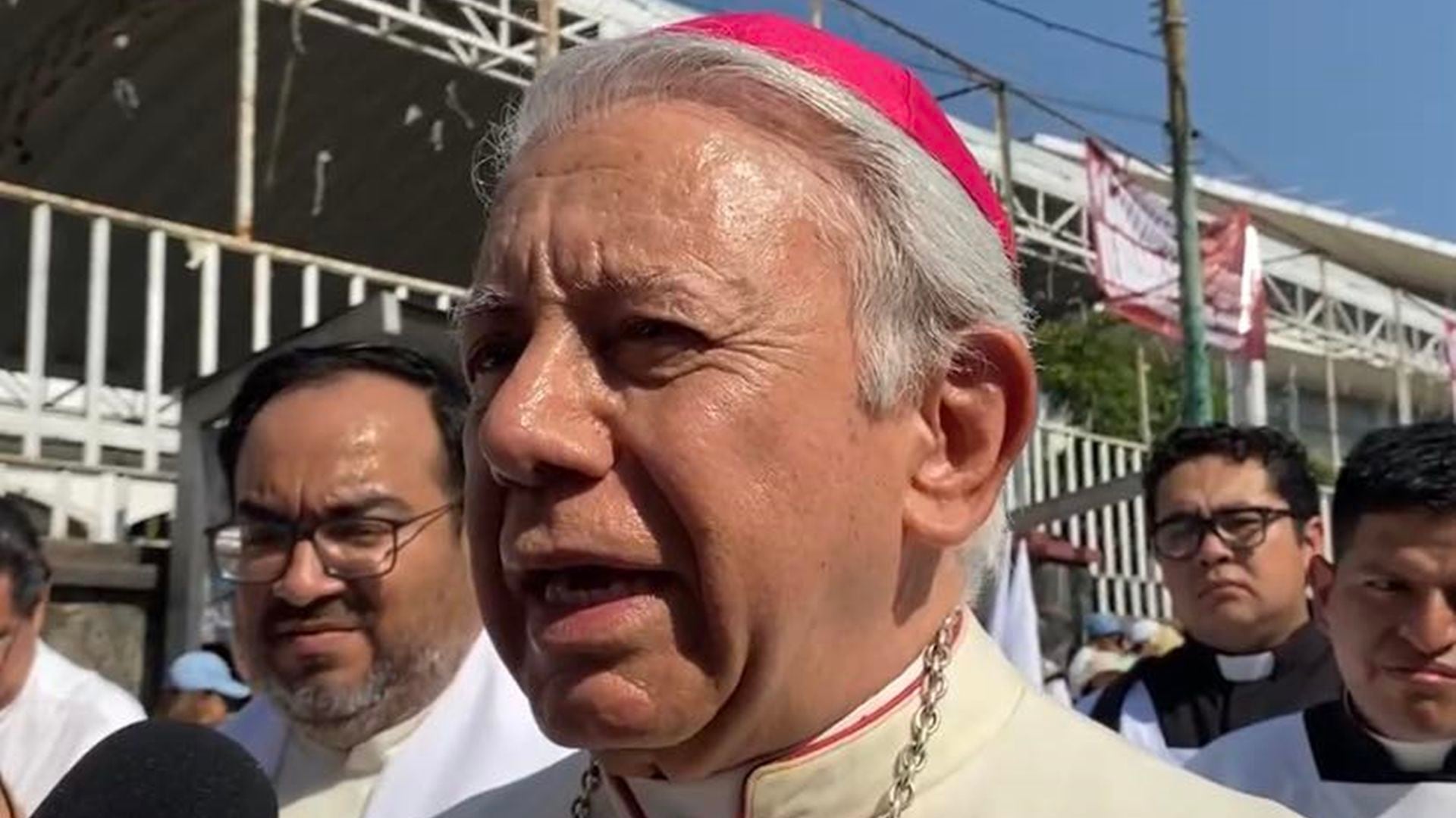Obispo de Cuernavaca denuncia que crimen organizado obliga a personas a votar por ciertos partidos en Morelos