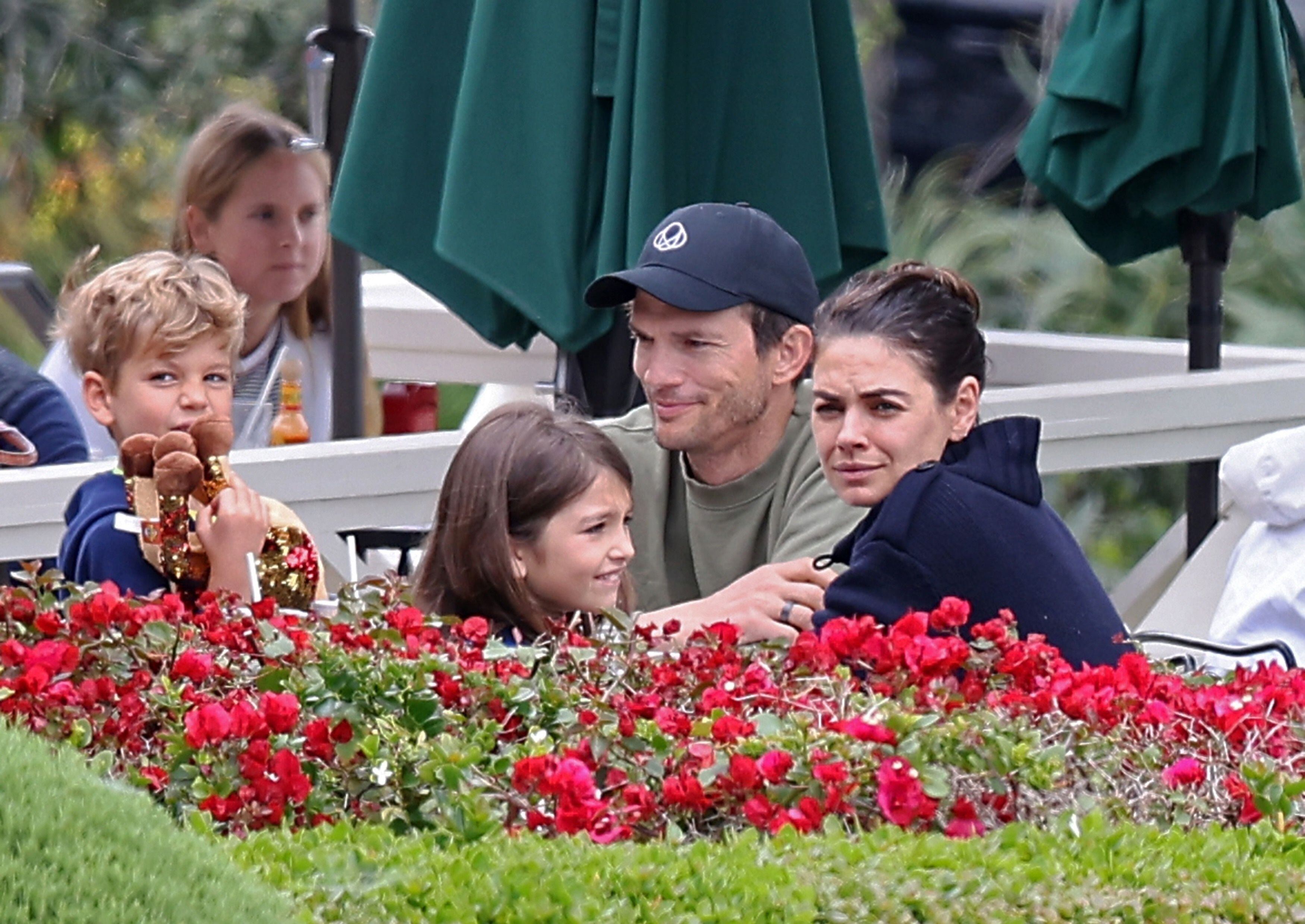 Ashton Kutcher, Mila Kunis