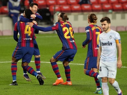 Lionel Messi igualó el récord que mantenía Pelé en el último partido contra el Valencia  -REUTERS/Albert Gea