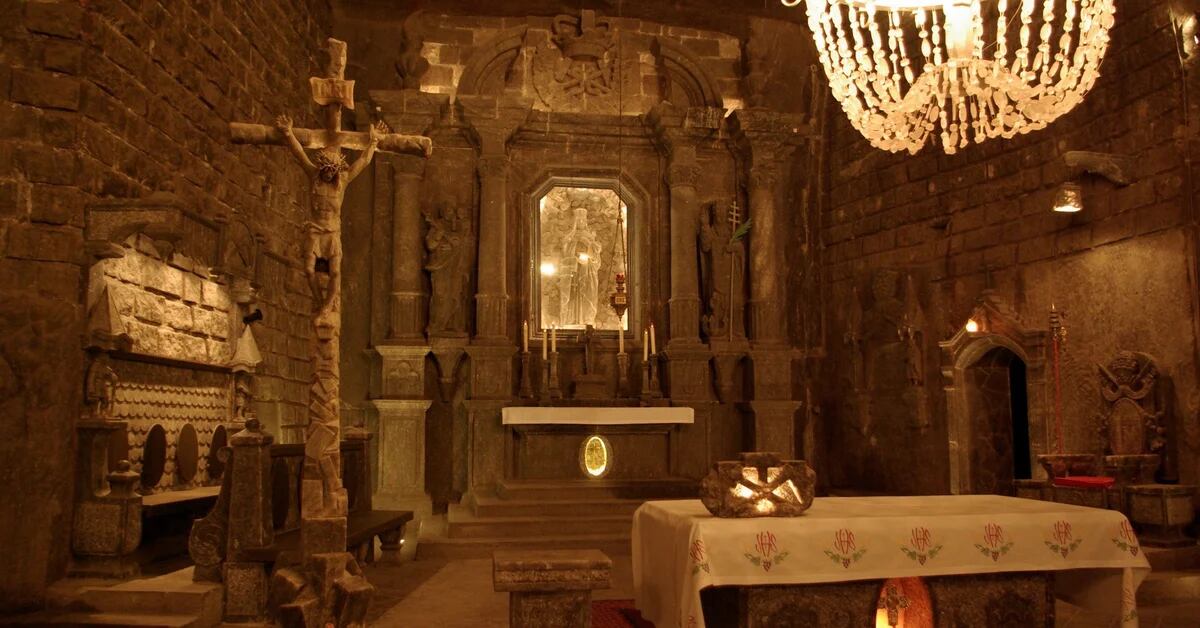 Jakie tajemnice i tajemnice otaczają imponująca podziemna katedra solna w Polsce?