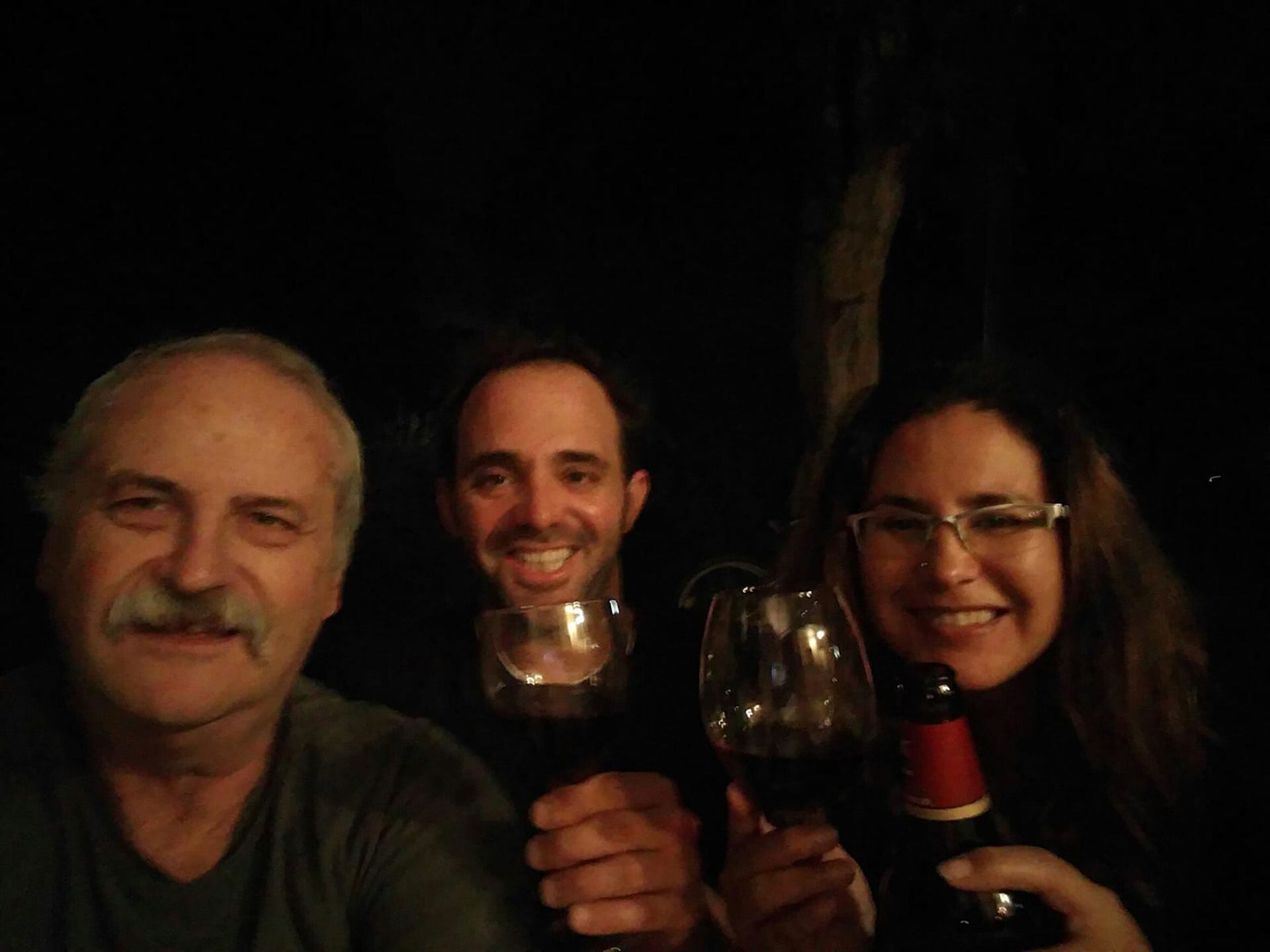 Una foto de hace cinco año de una pareja amiga de Daniel, integrada por una chilena y un español, que fue secuestrada 