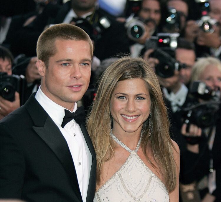 Si bien terminaron en un escandaloso divorcio, con Angelina Jolie como tercera en discordia, la boda de Jennifer Aniston y Brad Pitt fue uno de los grandes eventos del mundo del espectáculo 