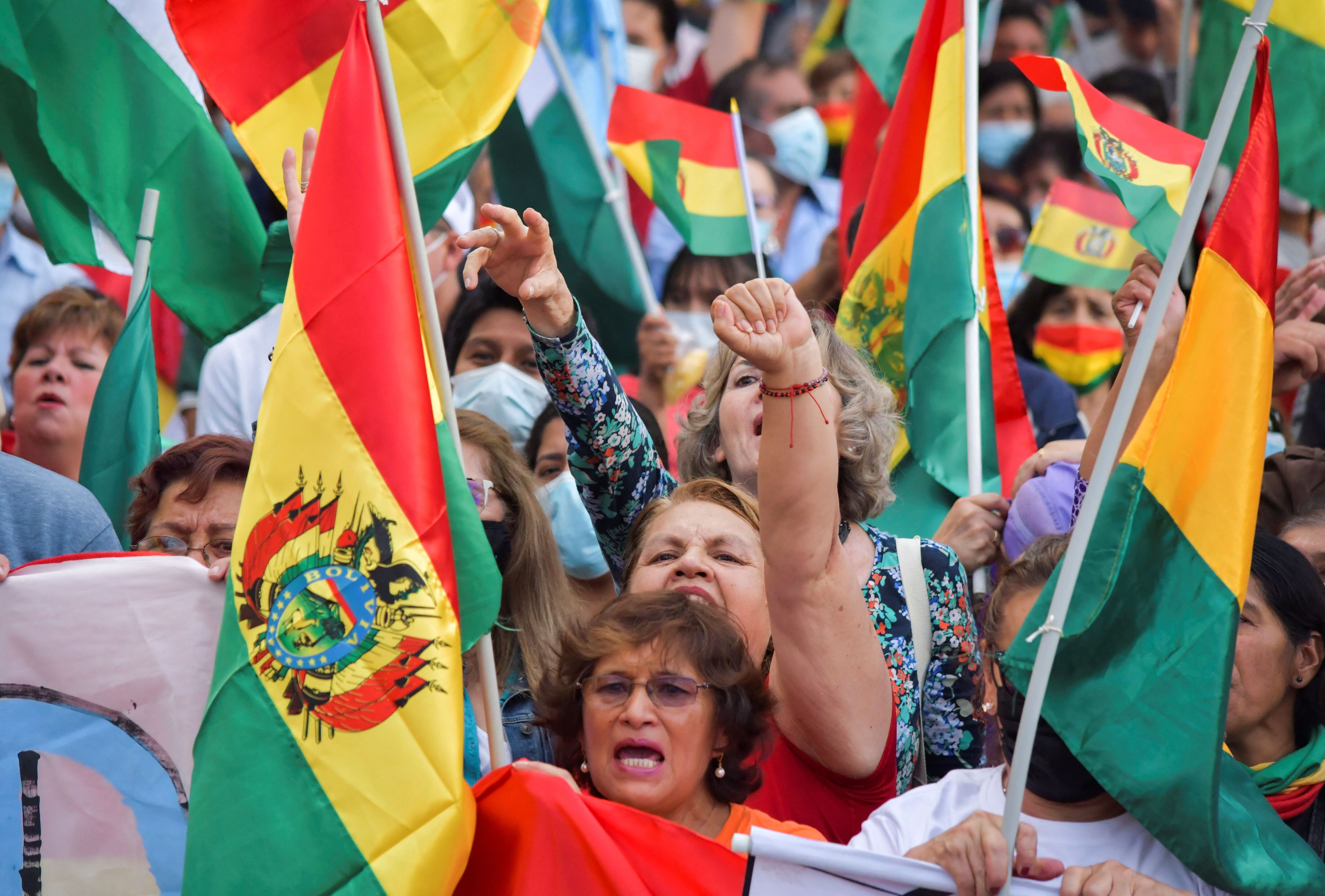 Manifestantes durante el cabildo nacional en Bolivia. (REUTERS/Patricia Pinto)