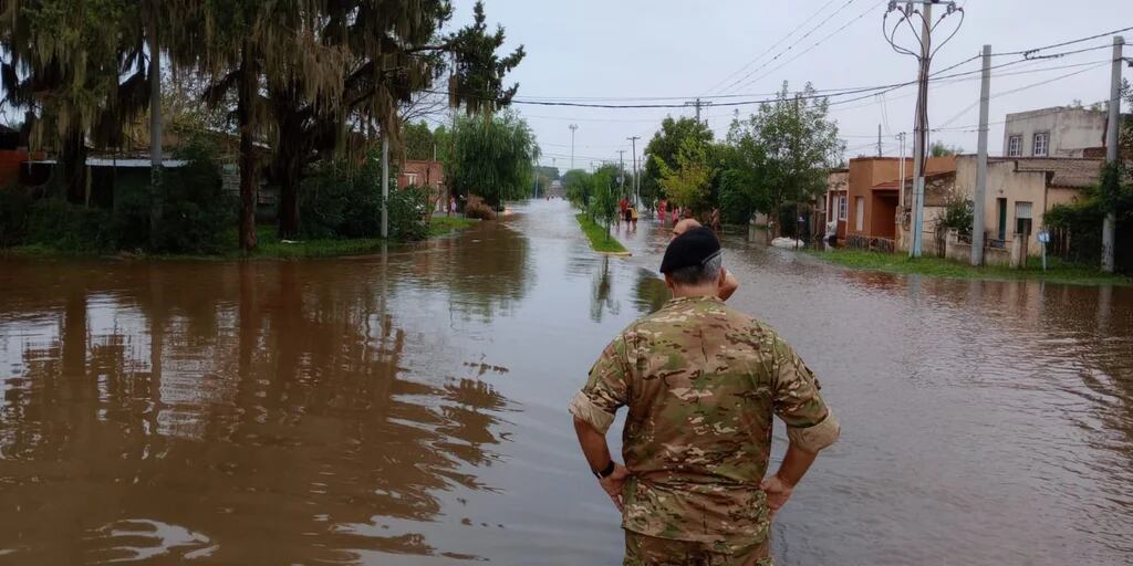 Siguen las inundaciones en Entre Ríos tras el temporal y crece el número de evacuados 