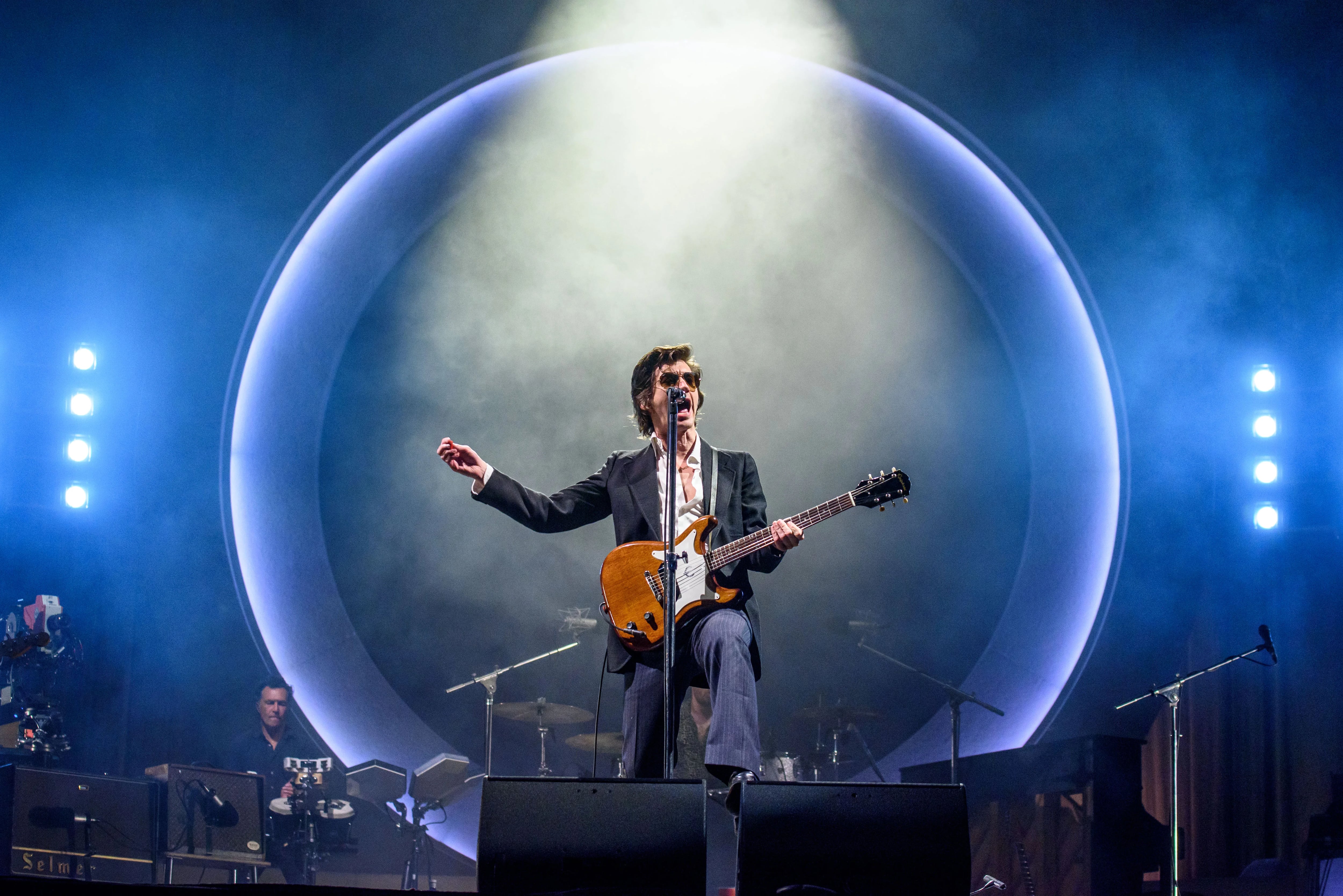 Alex Turner and company will perform on October 6 and 7 at the Foro Sol. EFE/Javier Zorrilla.
