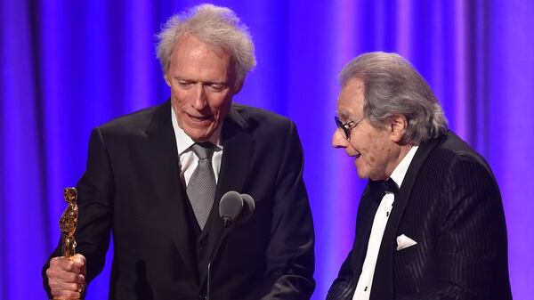 Eastwood presentó a Schifrin con cariño (Robyn BECK / AFP)